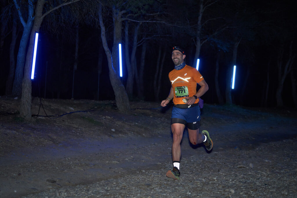 58-2024 11 23 NIGHT RUNINGZGZ_ 737